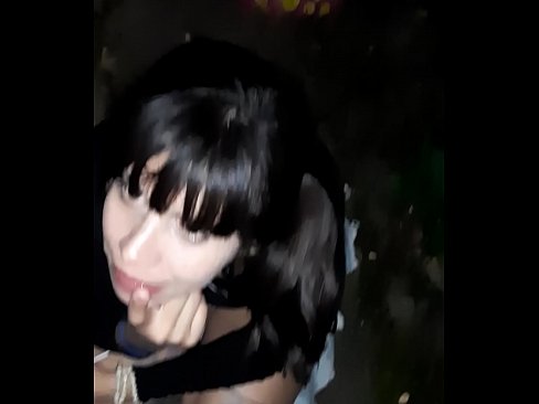 ❤️ Gatvėje išsipūtęs penis mainais už saldainius Seks video prie lt.sexygirlspics.ru ☑
