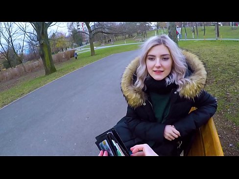 ❤️ Už pinigus nuryja karštą nepažįstamojo spermą - blowjob in the park by Eva Elfie Seks video prie lt.sexygirlspics.ru ☑